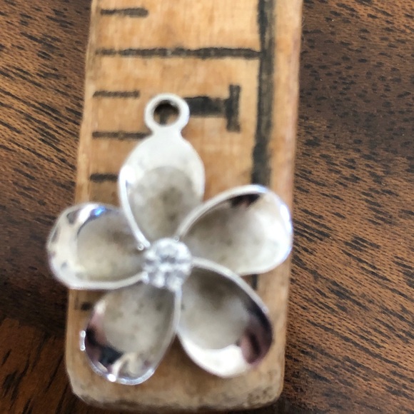 Sterling silver flower plumeria pendant charm with Diamond center - Picture 9 of 9